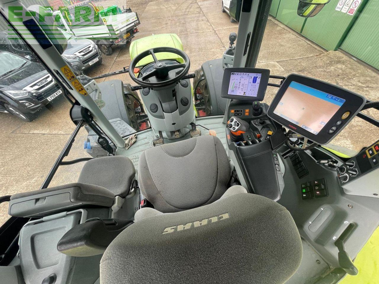 Tracteur agricole CLAAS AXION 870