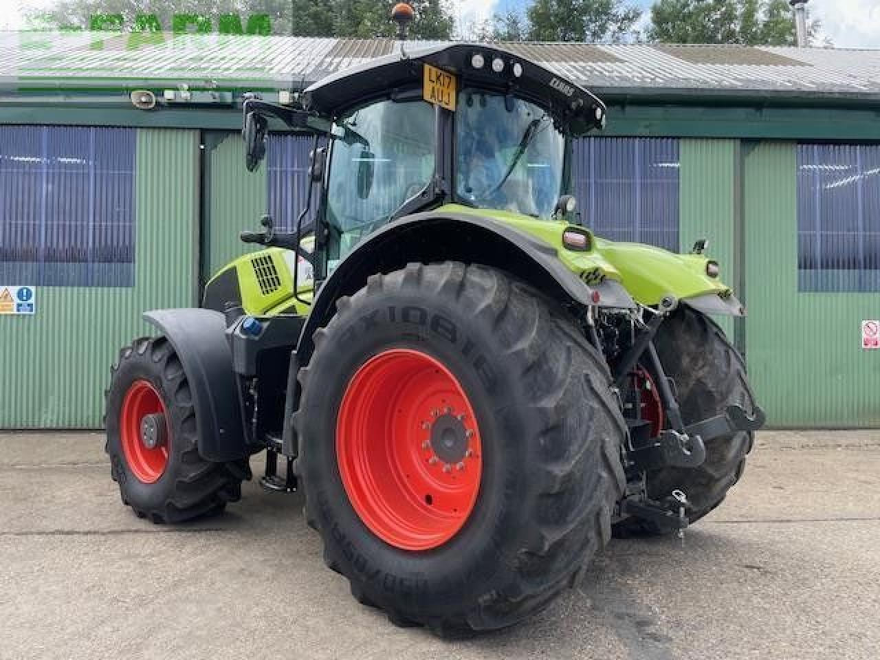 Tracteur agricole CLAAS AXION 870