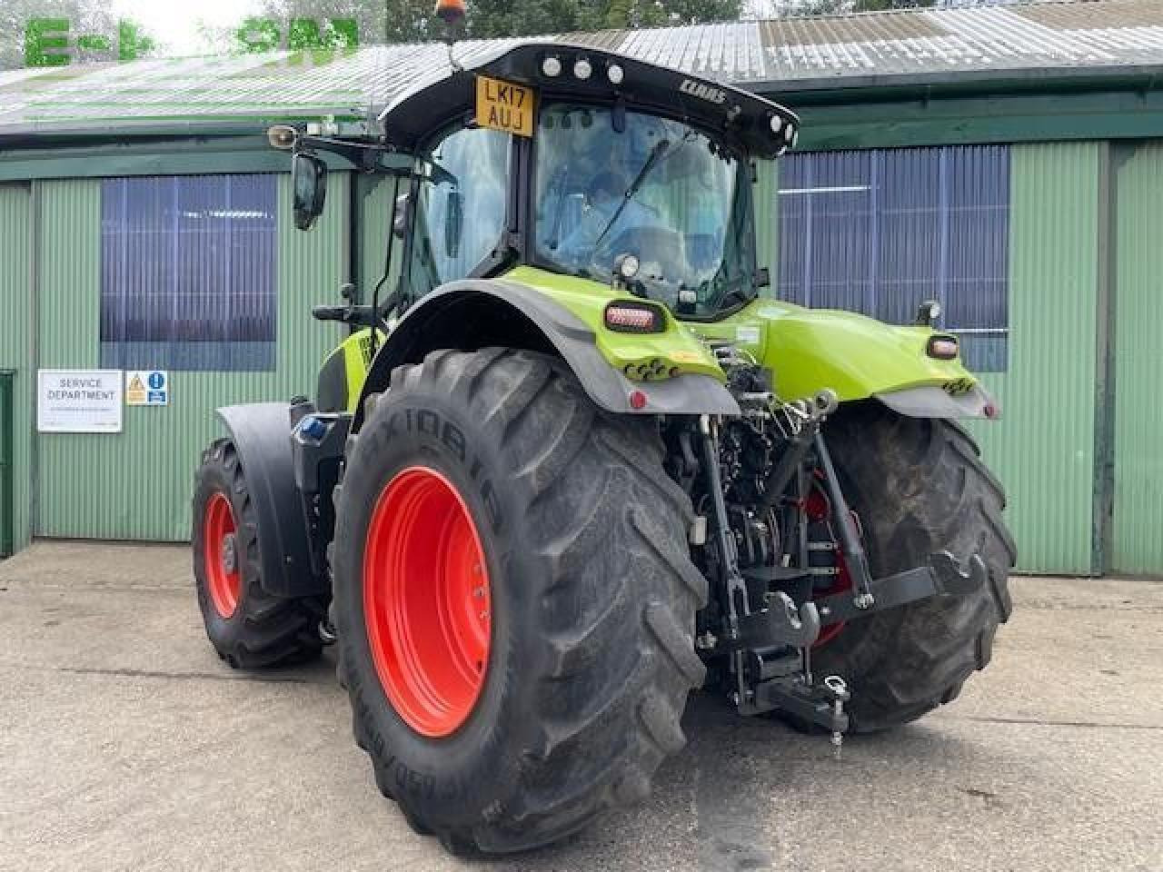 Tracteur agricole CLAAS AXION 870