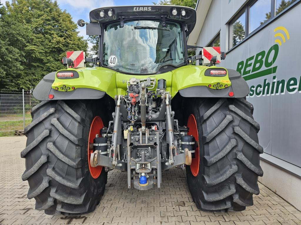Tracteur agricole CLAAS AXION 870 CMATIC