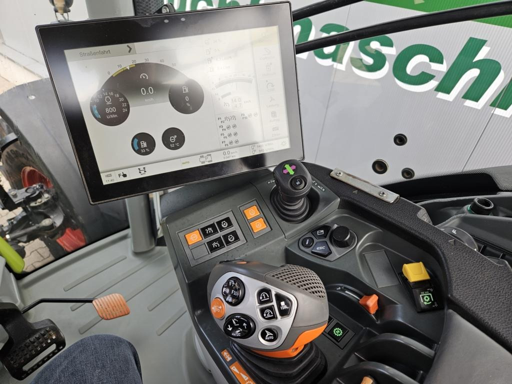 Tracteur agricole CLAAS AXION 870 CMATIC