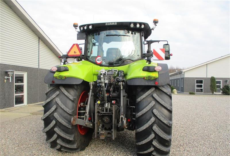 Tracteur agricole CLAAS AXION 870 CMATIC med frontlift og front PTO, GPS r