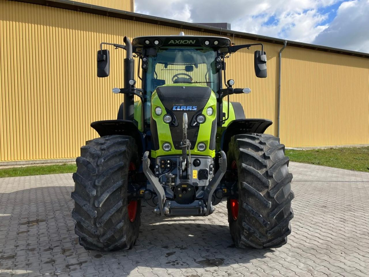 Tracteur agricole CLAAS AXION 870 CMATIK GPS FZW
