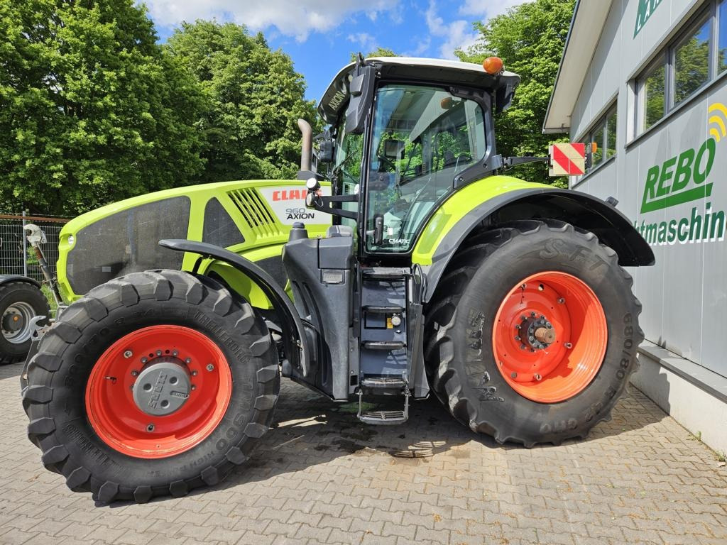 Tracteur agricole CLAAS AXION 960 CMATIC