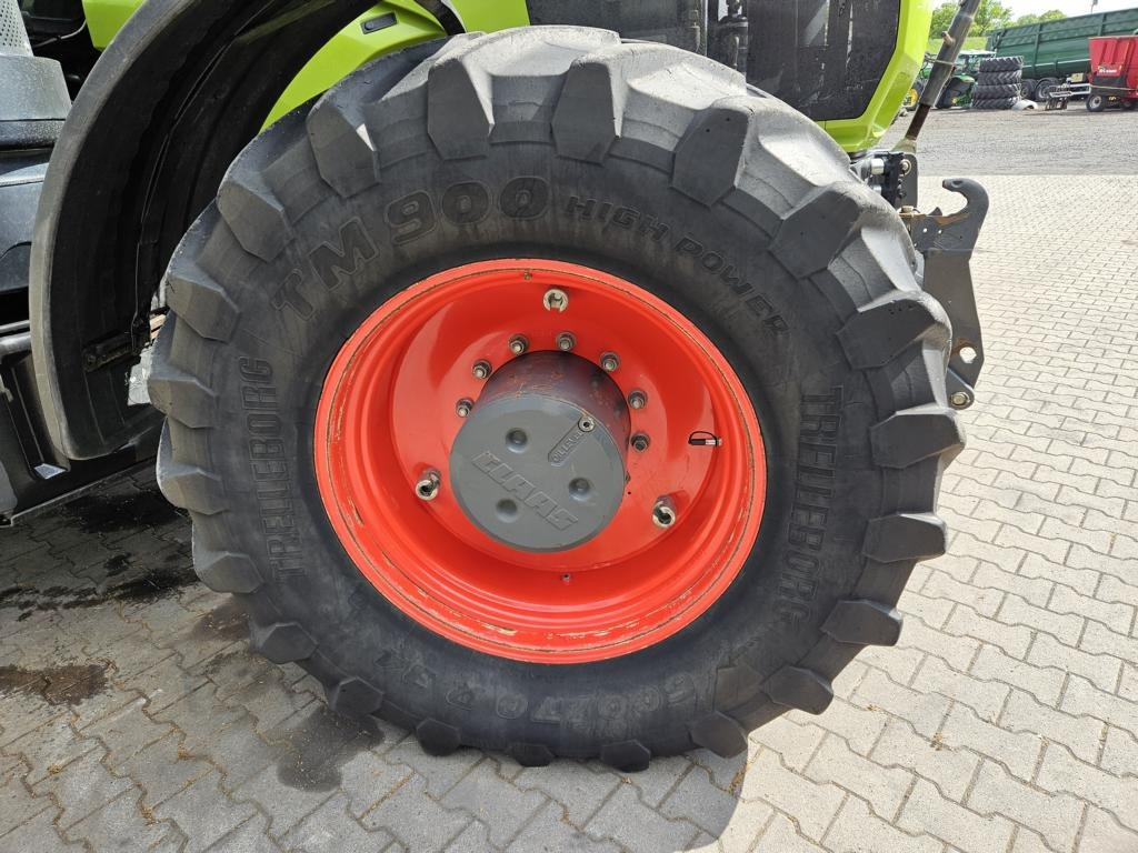 Tracteur agricole CLAAS AXION 960 CMATIC