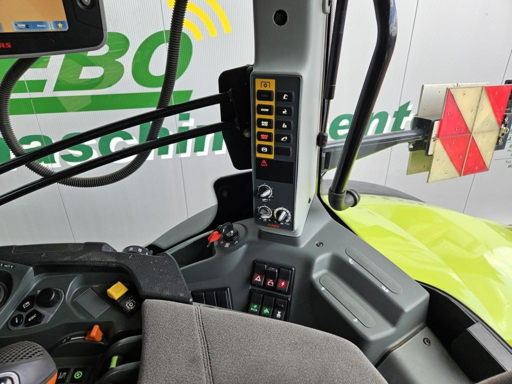 Tracteur agricole CLAAS AXION 960 CMATIC