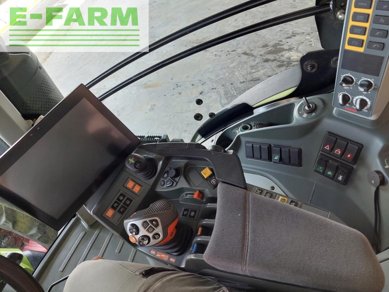 Tracteur agricole CLAAS AXION 960 stage IV MR