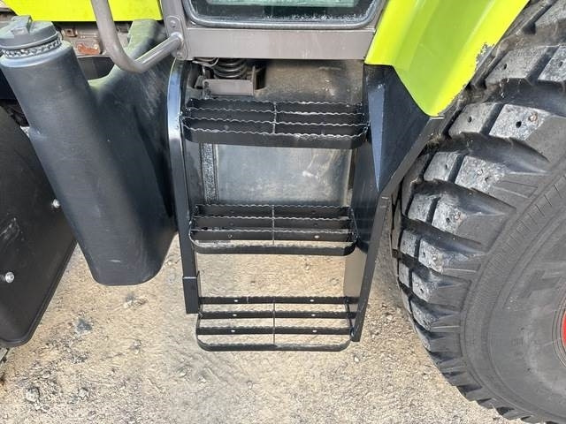Tracteur agricole CLAAS Ares 577