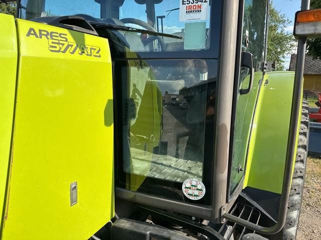 Tracteur agricole CLAAS Ares 577