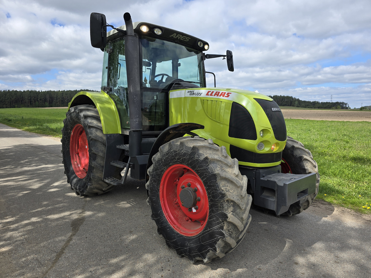 Tracteur agricole CLAAS Ares 657 ATZ