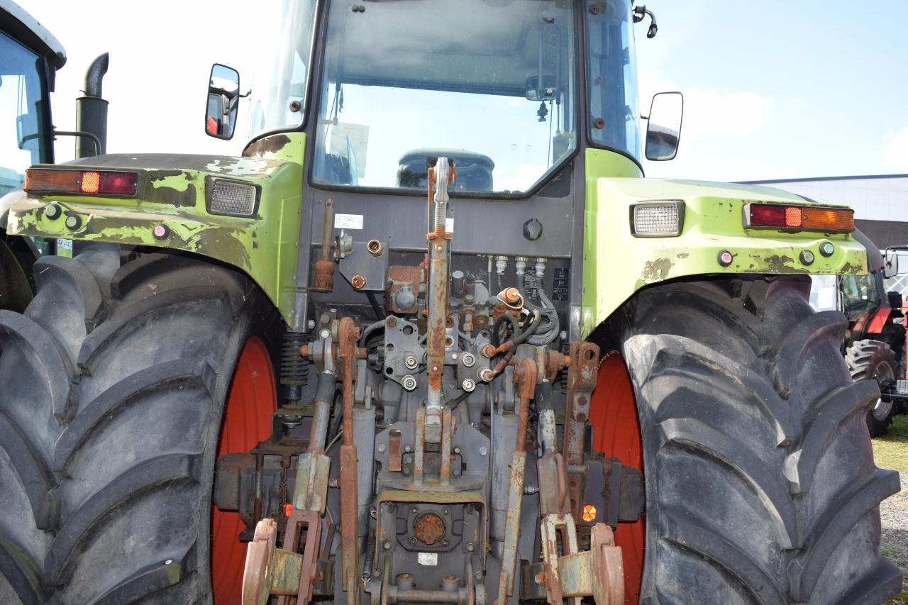 Tracteur agricole CLAAS Ares 697 ATZ
