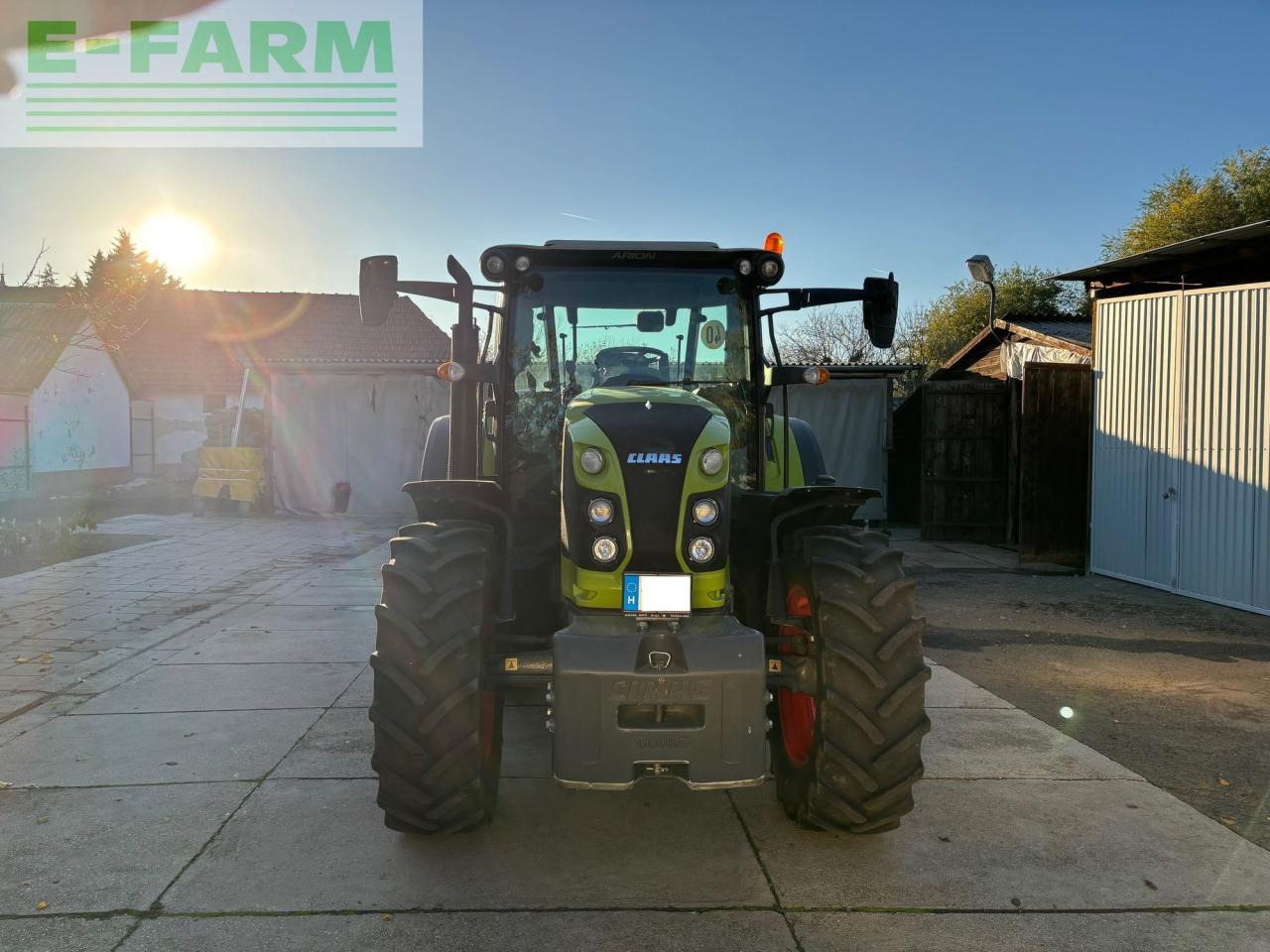 Tracteur agricole CLAAS Arion 440