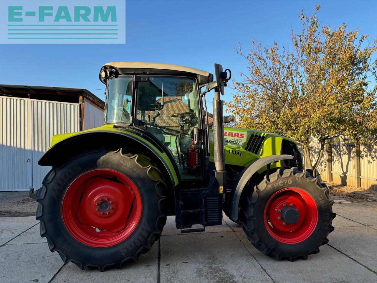 Tracteur agricole CLAAS Arion 440