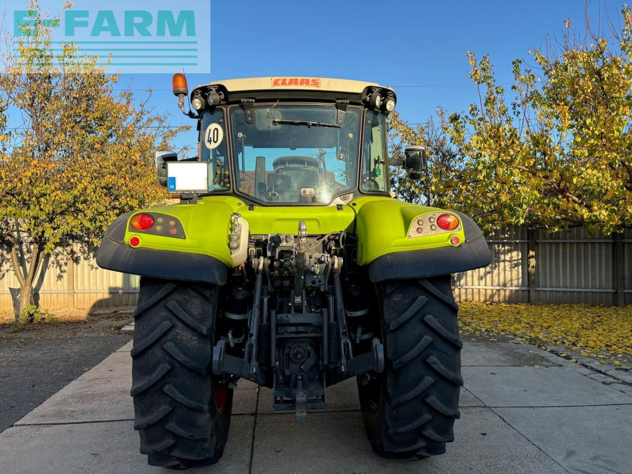 Tracteur agricole CLAAS Arion 440