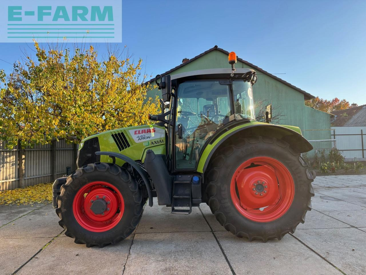 Tracteur agricole CLAAS Arion 440