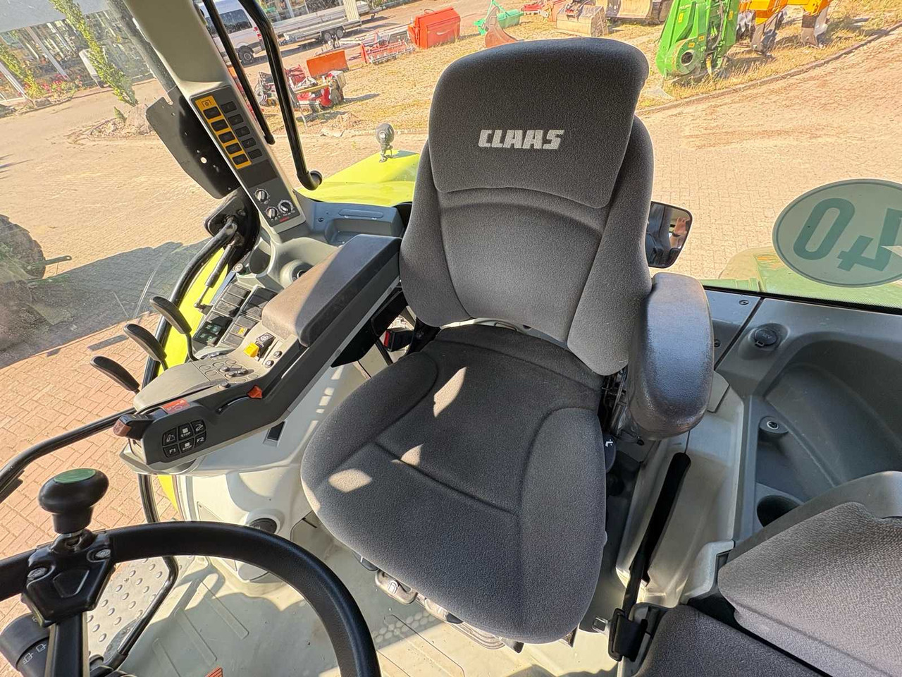 Tracteur agricole CLAAS Arion 510 CIS