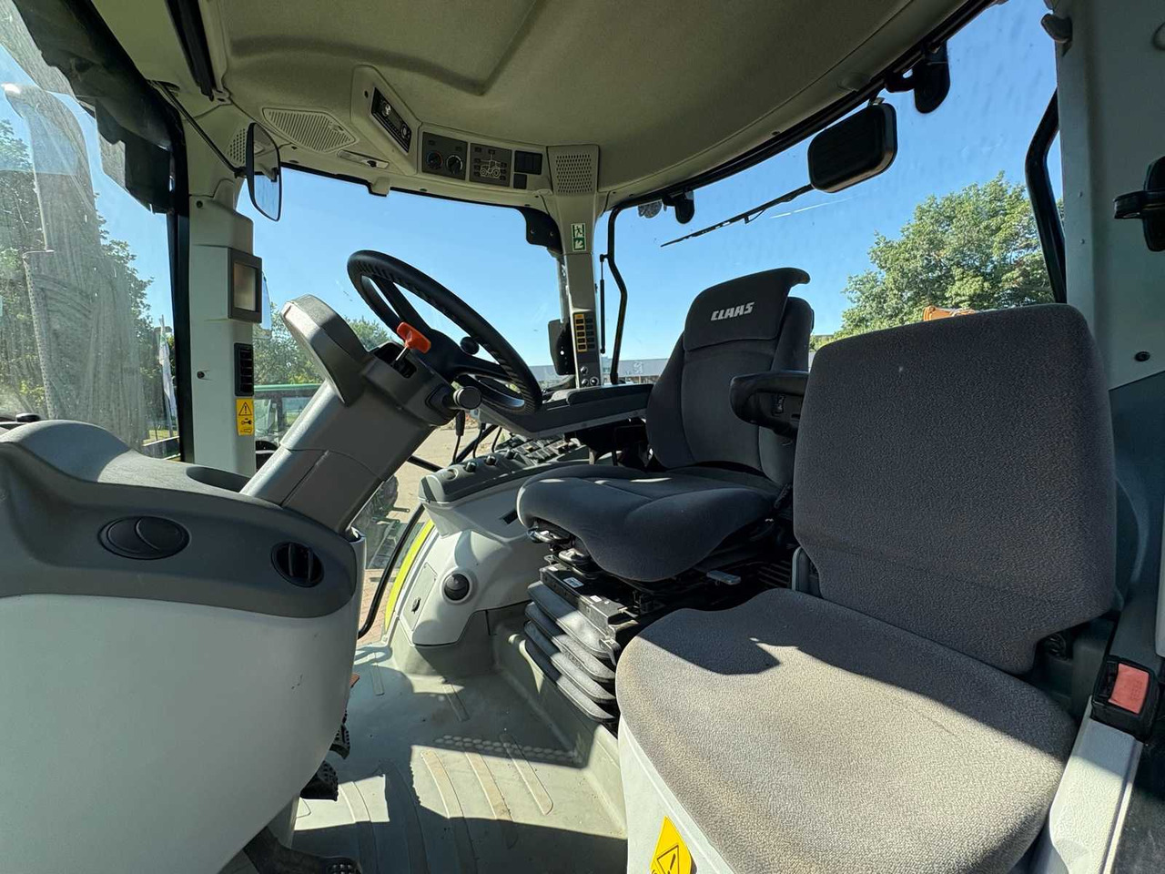 Tracteur agricole CLAAS Arion 510 CIS