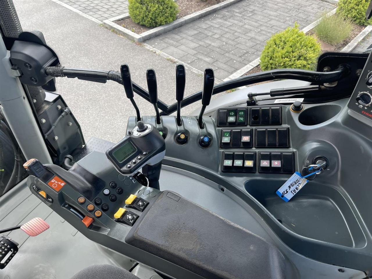 Tracteur agricole CLAAS Arion 530 CIS Frontlader FKH FZW