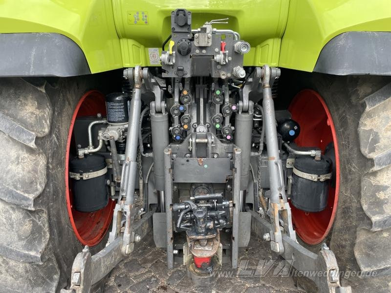 Tracteur agricole CLAAS Arion 550