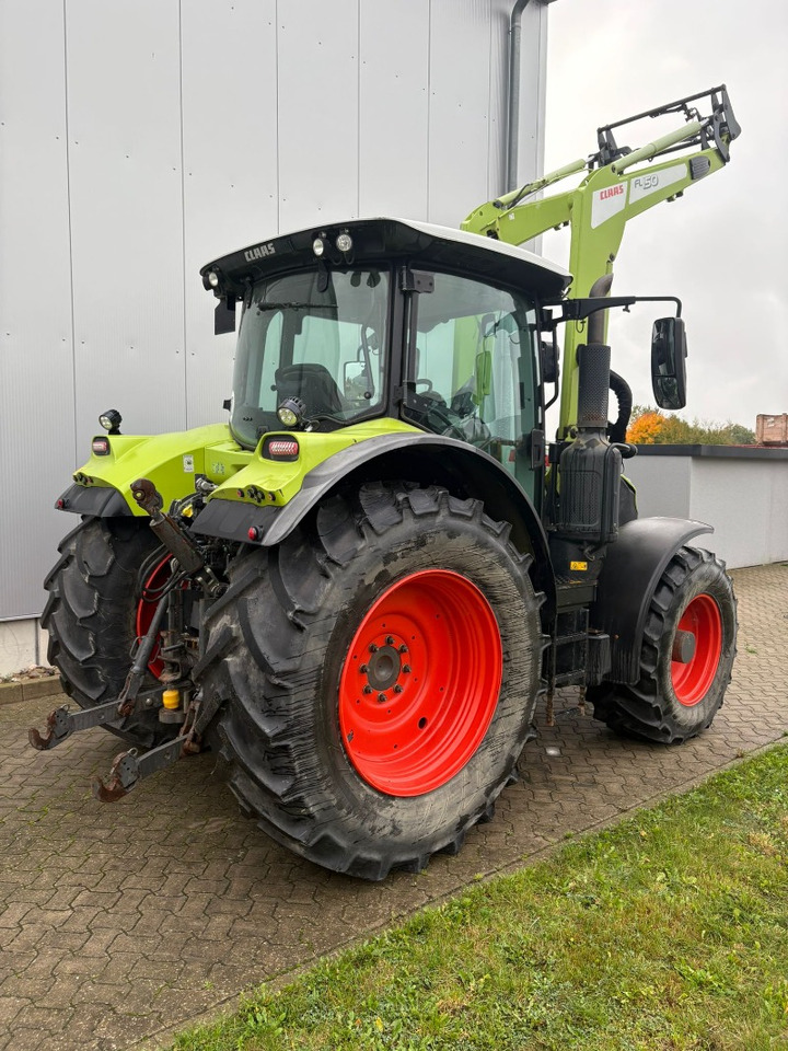 Tracteur agricole CLAAS Arion 550 CMATIC