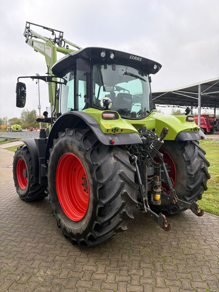 Tracteur agricole CLAAS Arion 550 CMATIC
