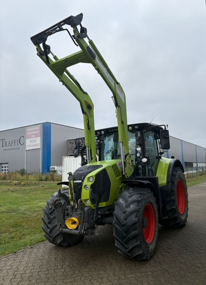 Tracteur agricole CLAAS Arion 550 CMATIC