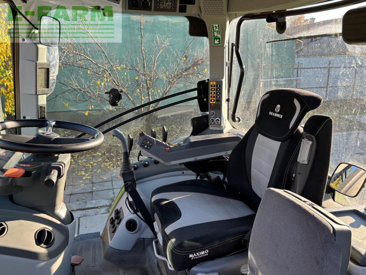 Tracteur agricole CLAAS Arion 610