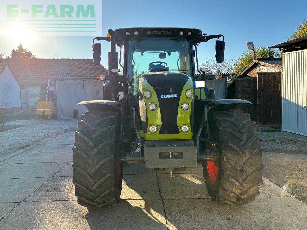Tracteur agricole CLAAS Arion 610