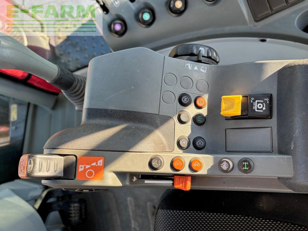 Tracteur agricole CLAAS Arion 610