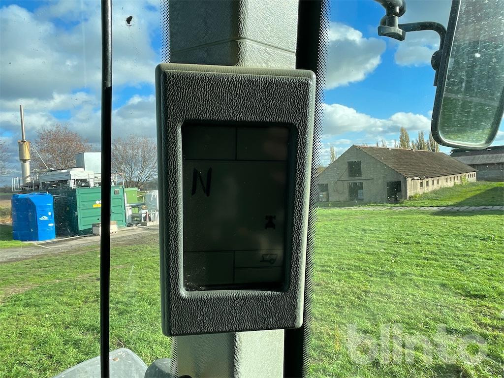 Tracteur agricole CLAAS Arion 640 (2010)