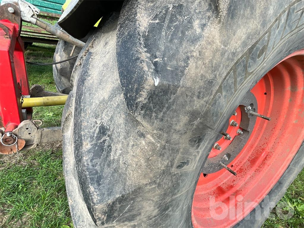 Tracteur agricole CLAAS Arion 640 (2010)