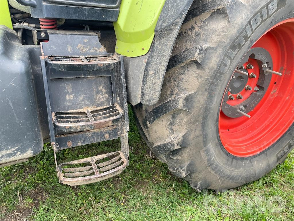 Tracteur agricole CLAAS Arion 640 (2010)
