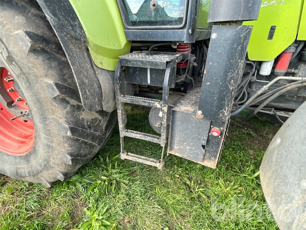 Tracteur agricole CLAAS Arion 640 (2010)