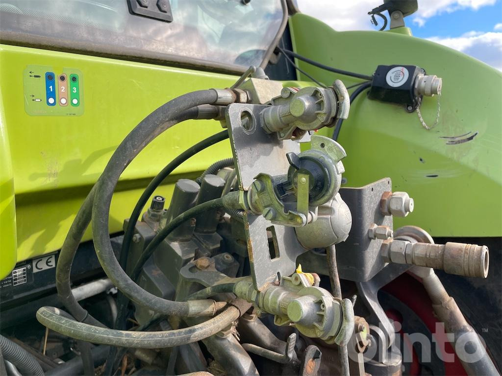 Tracteur agricole CLAAS Arion 640 (2010)