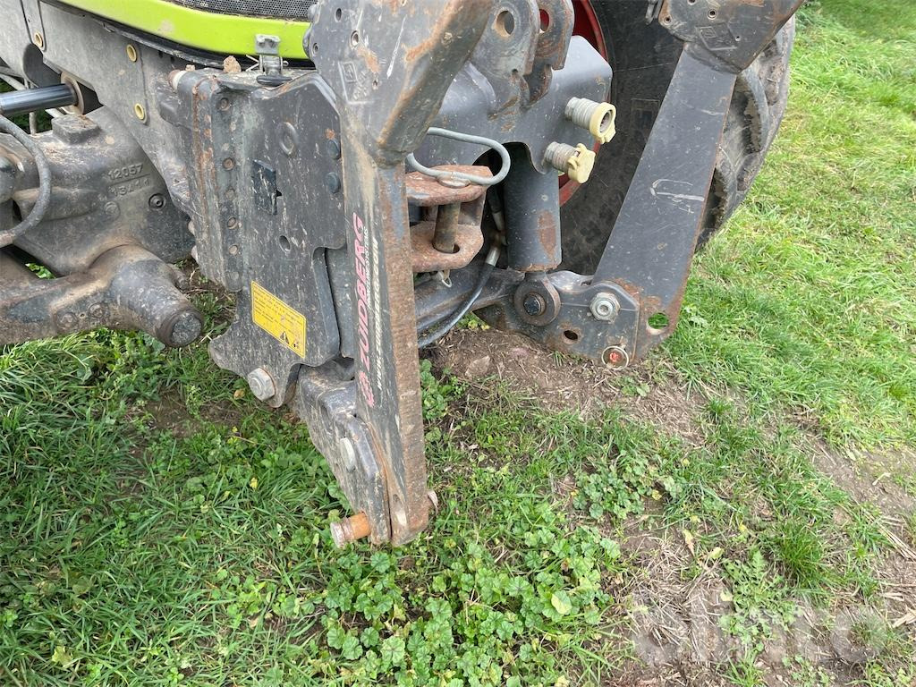 Tracteur agricole CLAAS Arion 640 (2010)