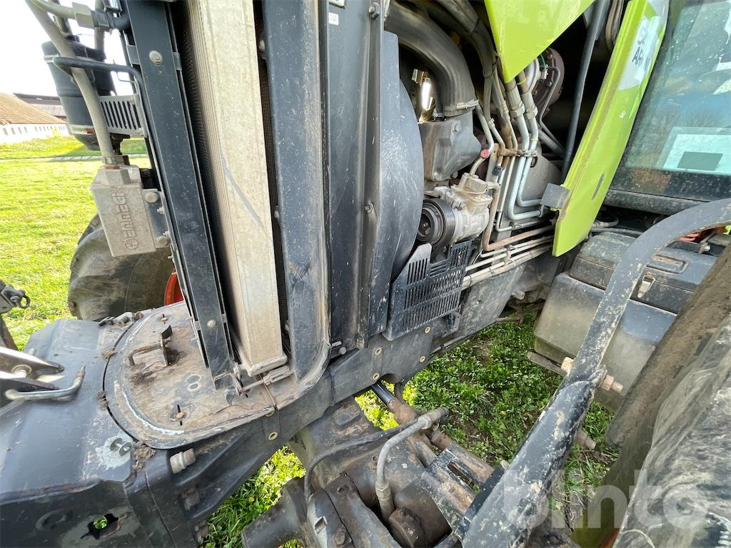 Tracteur agricole CLAAS Arion 640 (2010)