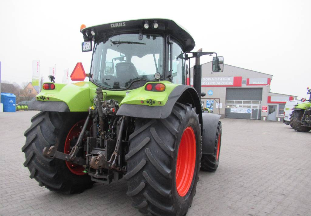 Tracteur agricole CLAAS Arion 640 CIS
