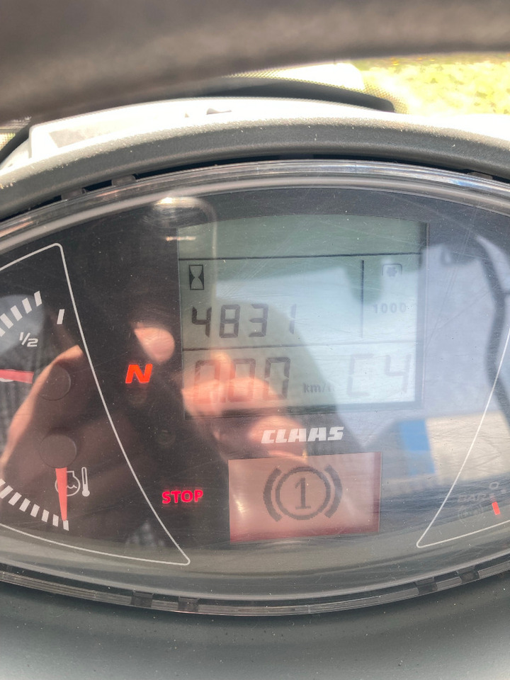 Tracteur agricole CLAAS Arion 650 CEBIS