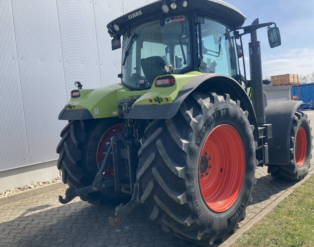 Tracteur agricole CLAAS Arion 650 CMATIC