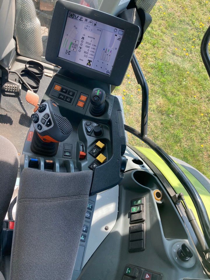 Tracteur agricole CLAAS Arion 650 CMATIC