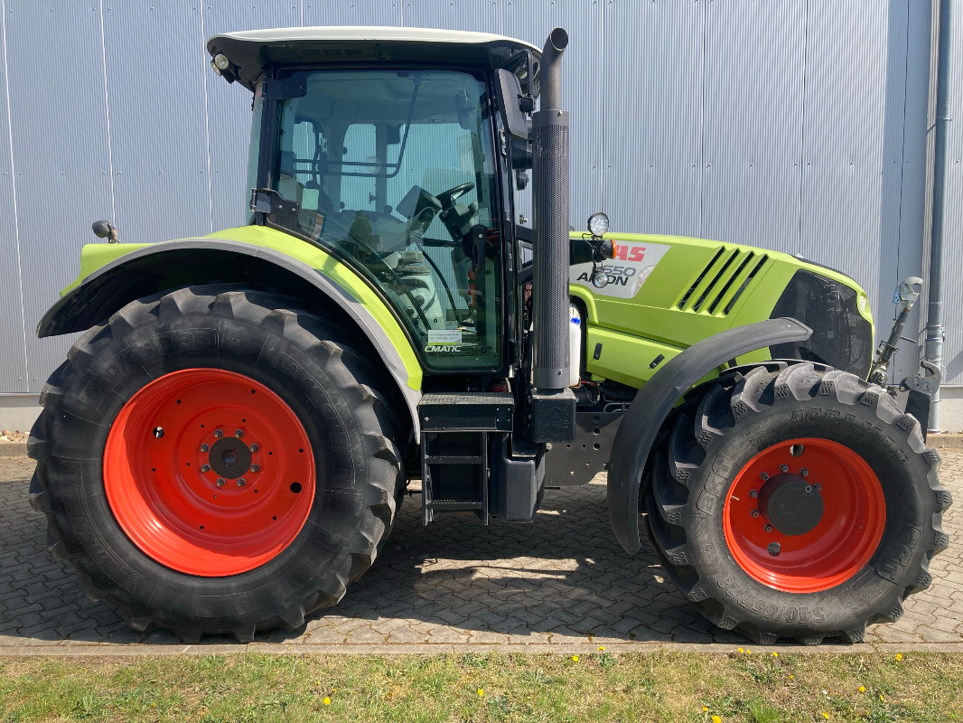 Tracteur agricole CLAAS Arion 650 CMATIC