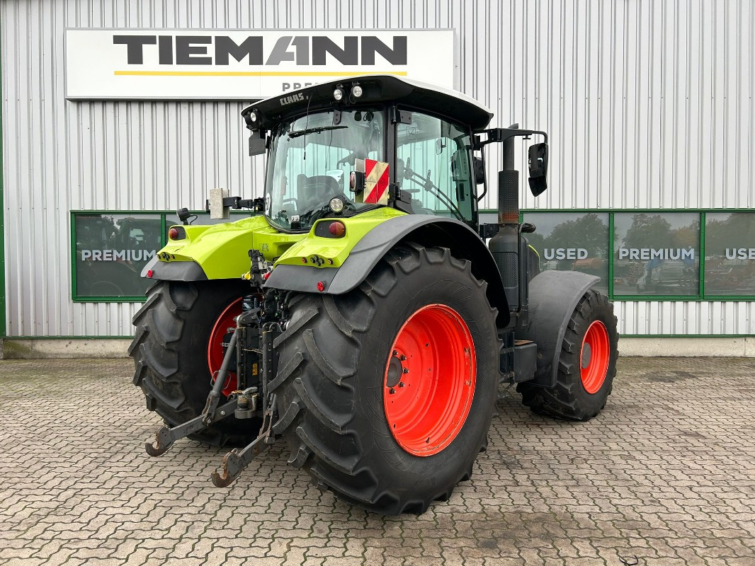 Tracteur agricole CLAAS Arion 660