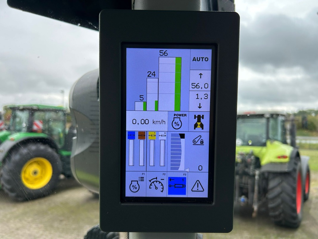 Tracteur agricole CLAAS Arion 660