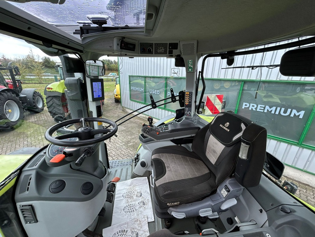 Tracteur agricole CLAAS Arion 660