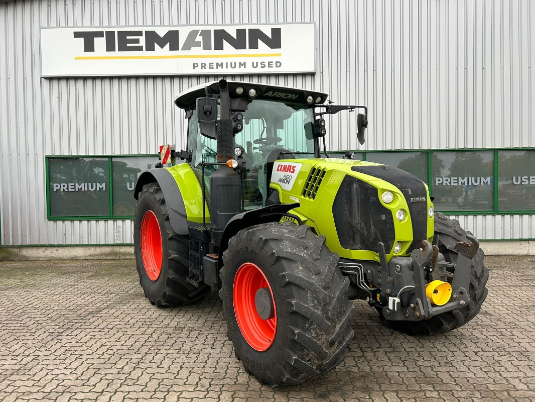 Tracteur agricole CLAAS Arion 660