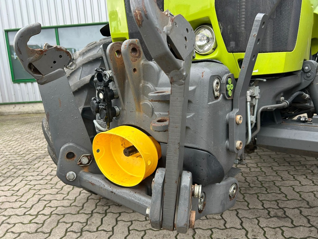 Tracteur agricole CLAAS Arion 660