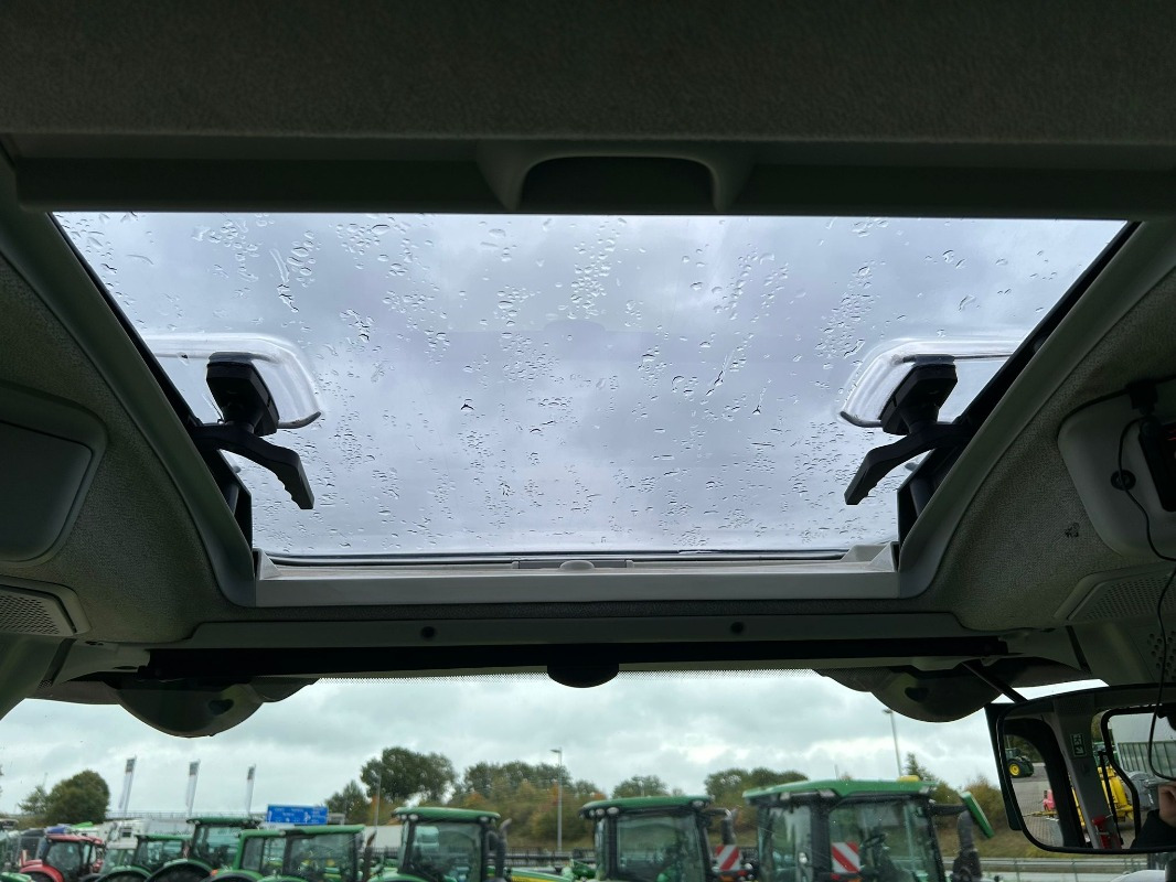 Tracteur agricole CLAAS Arion 660