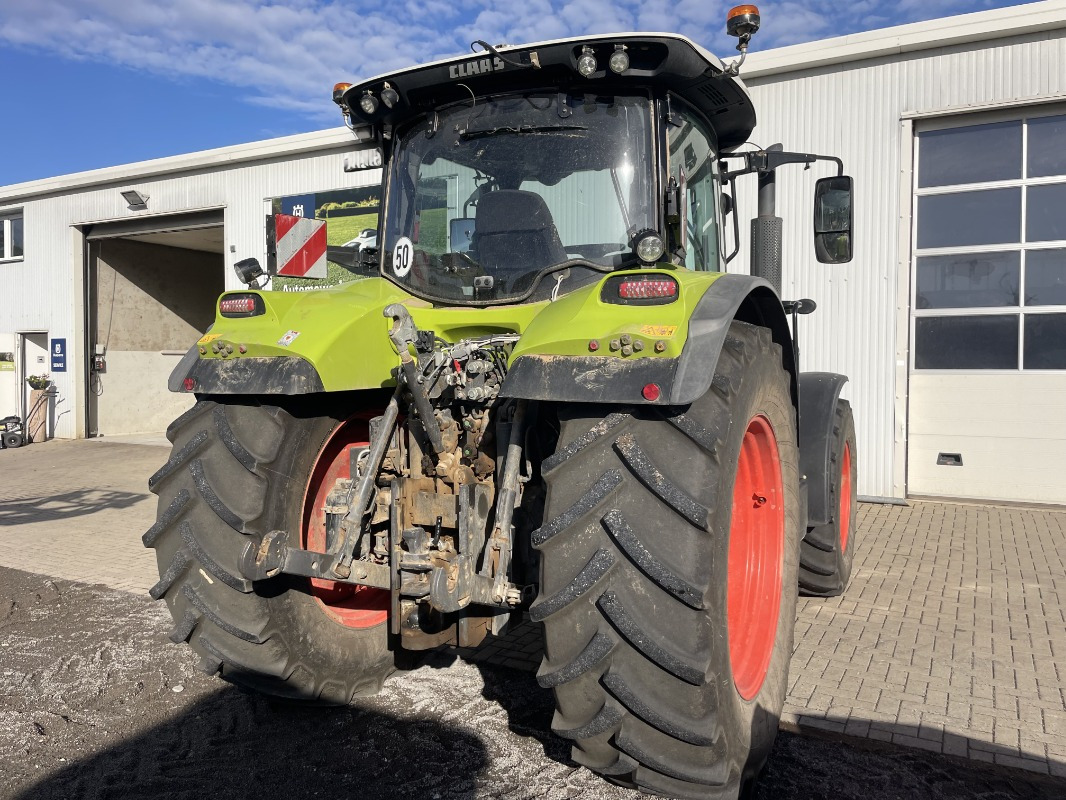 Tracteur agricole CLAAS Arion 660 CMATIC