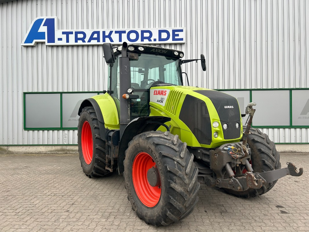 Tracteur agricole CLAAS Axion 810