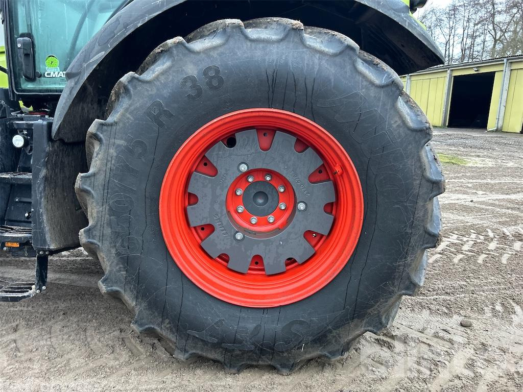 Tracteur agricole CLAAS Axion 810 (2020)